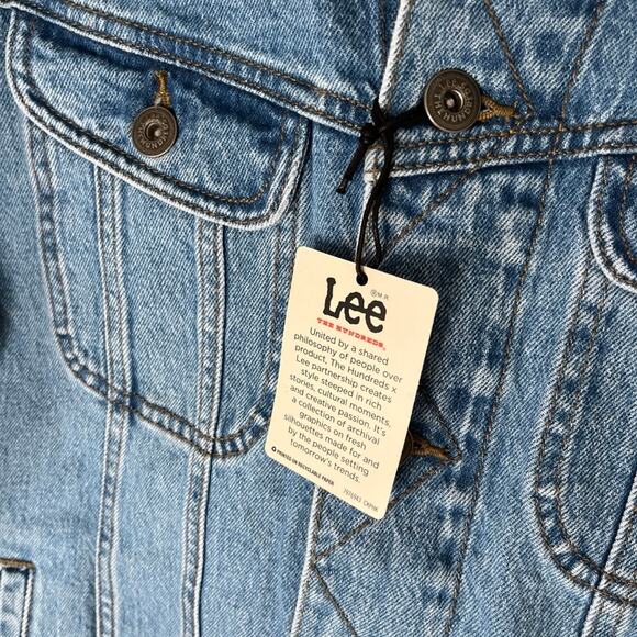 NEW Lee Blue Denim Floral Embroidery Jacket Size Small - Picture 4 of 7